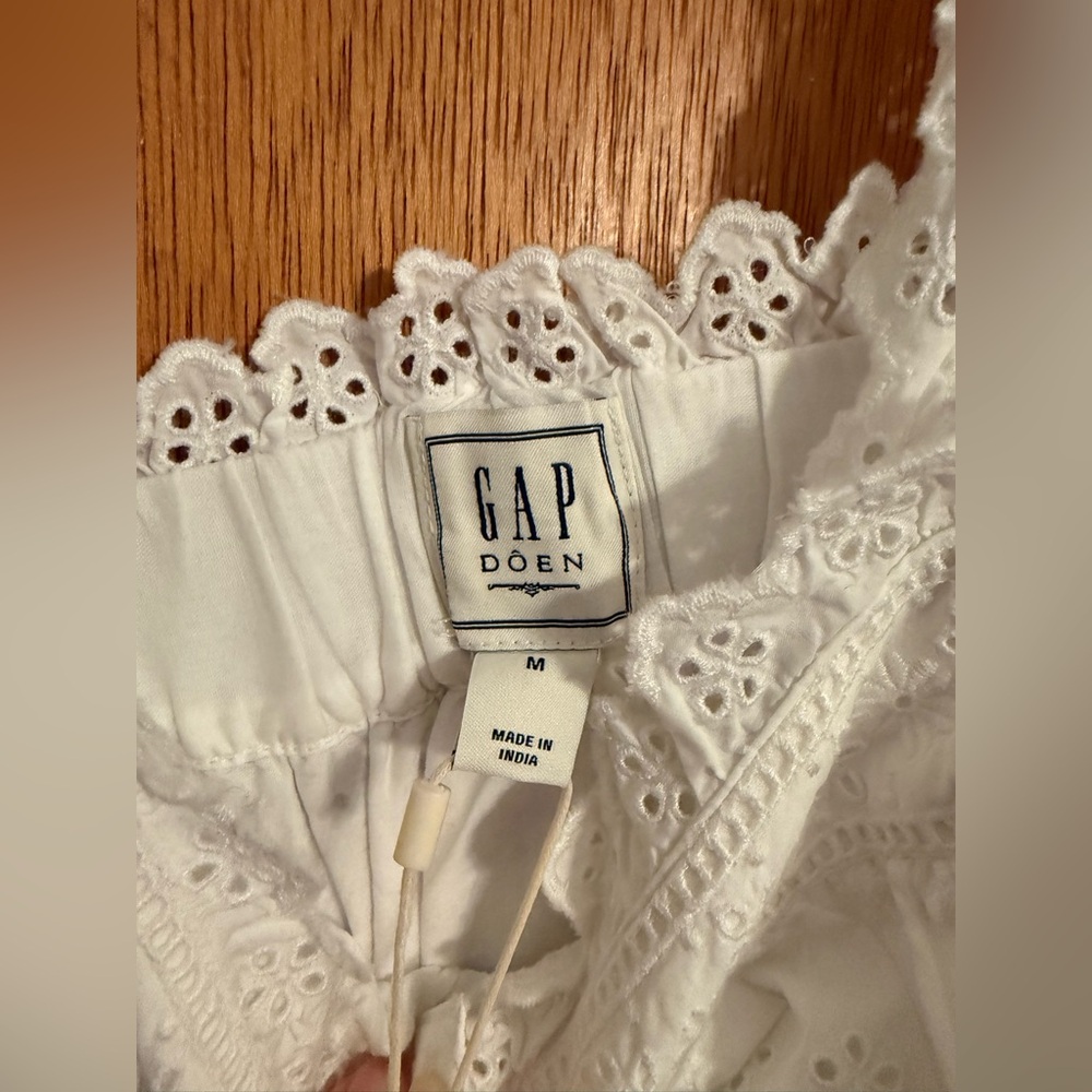 Doen Gap White Eyelet Midi Dress with Tiered Skirt - Picture 4 of 5